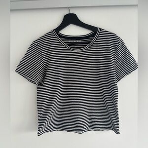 Everlane Navy and White Striped Short Sleeve Tee shirt